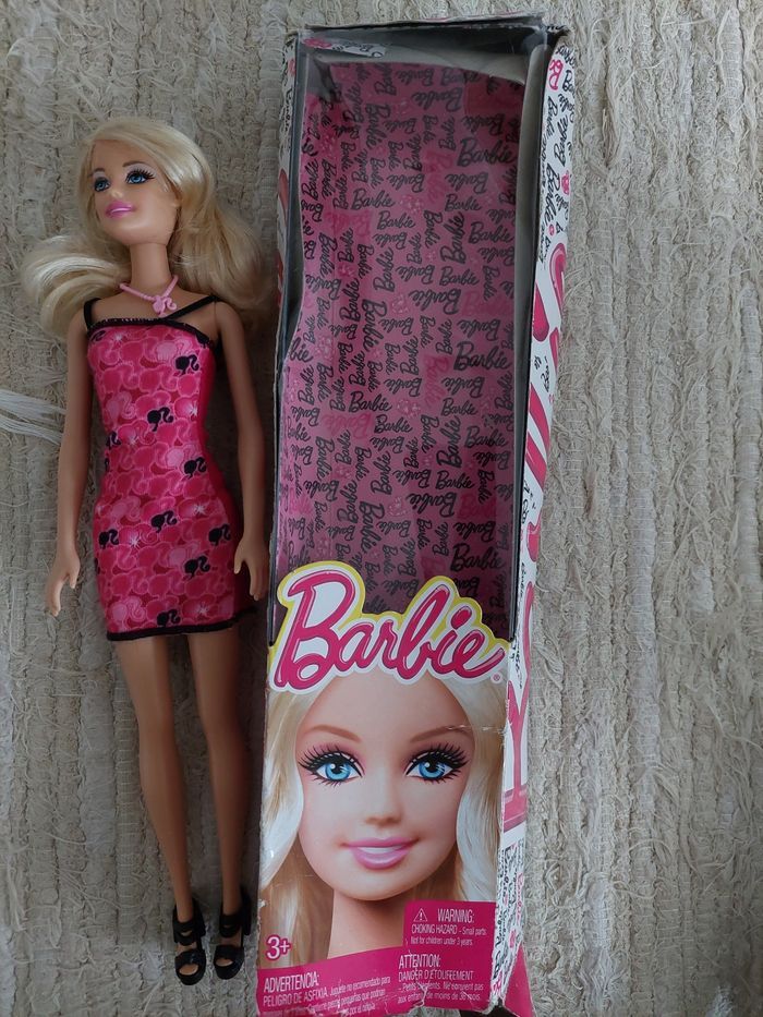 Poupée Barbie chic par Mattel de 2013 - photo numéro 2