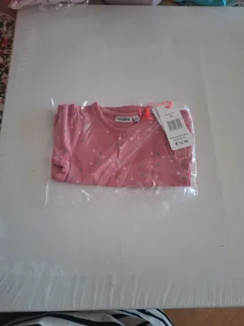 T-shirt neuf noukie's 6m rose foncé