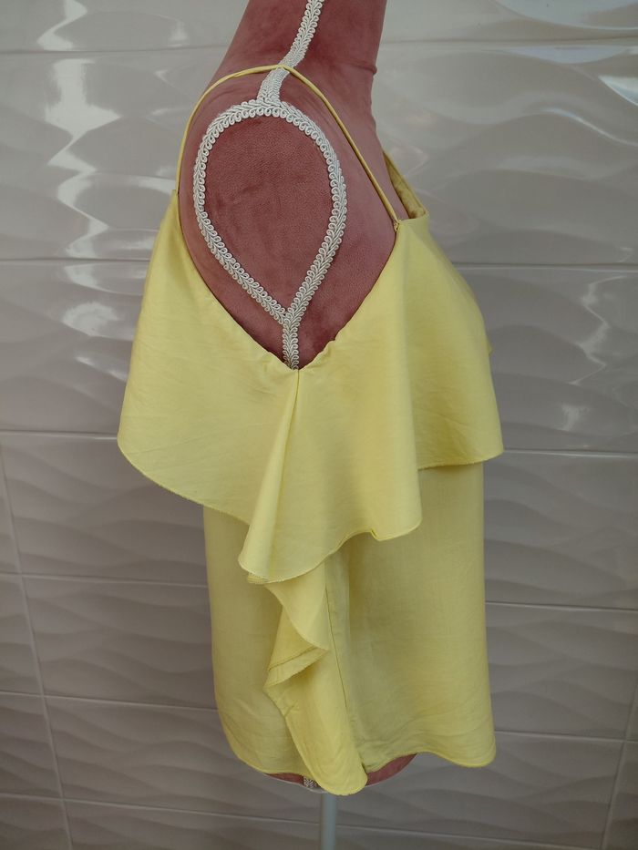 Top asymétrique jaune citron - photo numéro 3