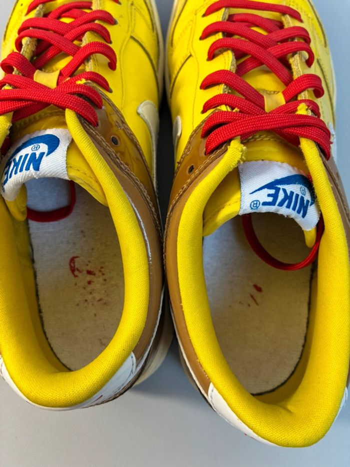 Baskets Nike Dunk low spongebob jaune marron pointure 39 très bon état - photo numéro 7