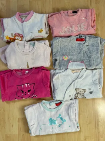 Lot 7 pyjamas