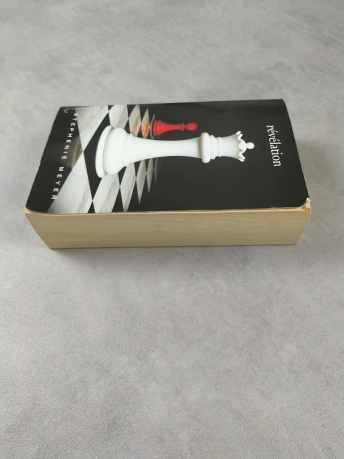 Livre – Révélation (Tome 4, Twilight) de Stephenie Meyer - photo numéro 4