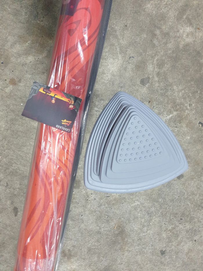 Lalavand, jeu d'équilibre