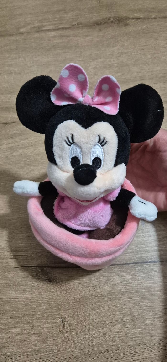 Peluche Minnie dans un pot de fleur - photo numéro 4