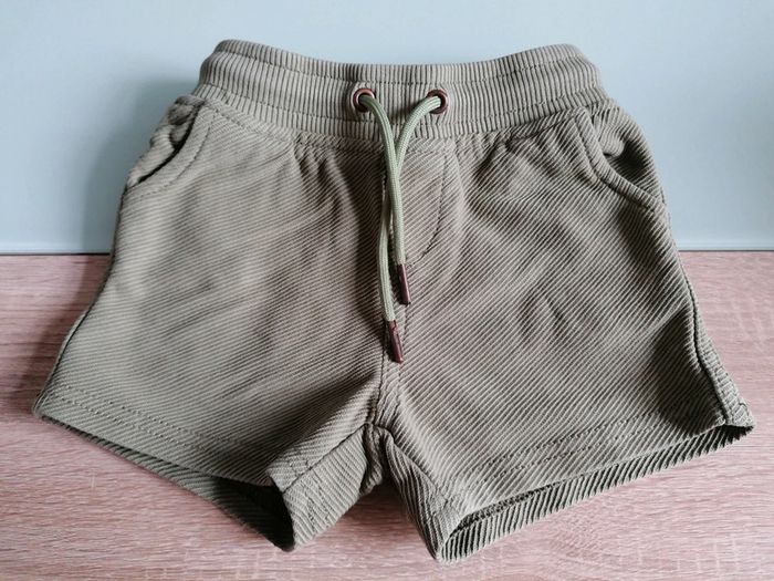 Short 18mois