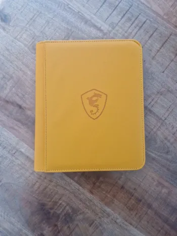 Classeur Toploaders 2x2 112 cartes Jaune neuf