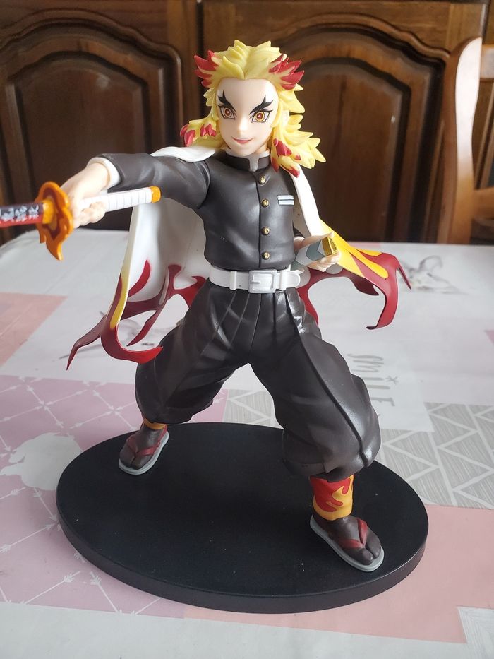 Figurine one slayer  rengoku - photo numéro 2