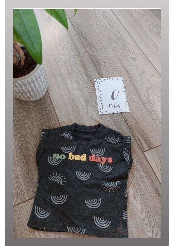Tee shirt primark 0/3 mois manches courtes