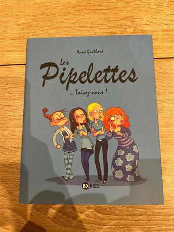 Livre Les pipelettes, taisez vous