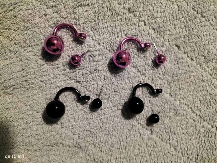 Lot de deux paires de boucles d'oreilles neuves - photo numéro 2