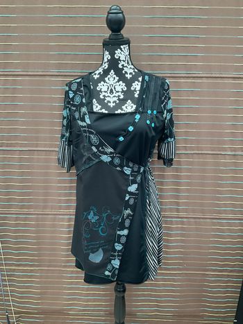 Robe noire et vert T4