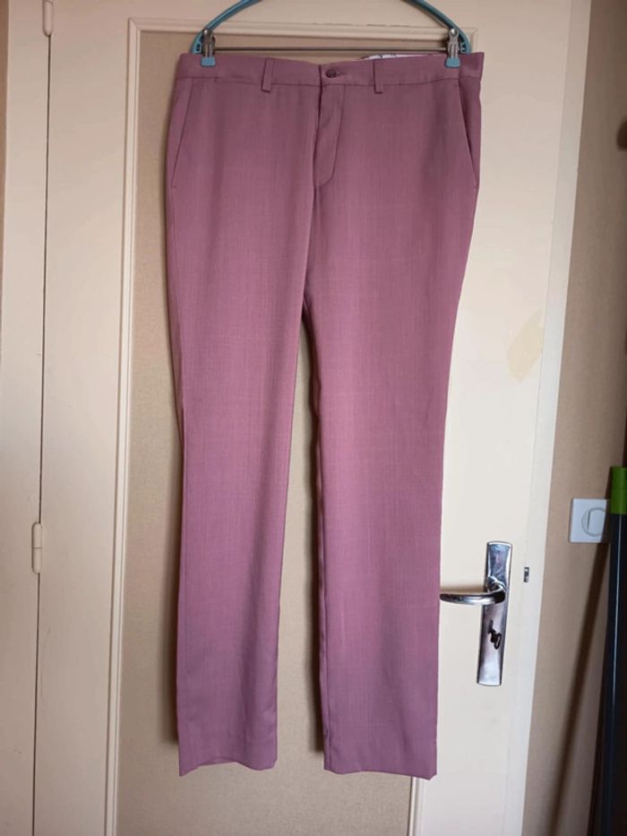 Pantalon homme , marque Genuine.
