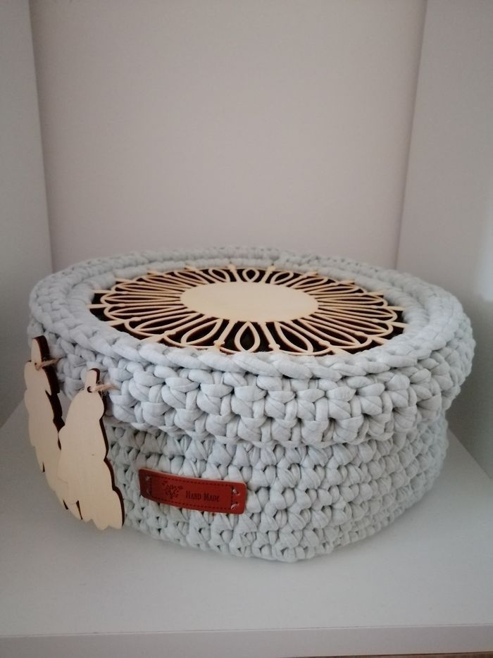 Grand panier crocheté