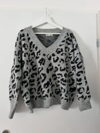 Pull motif léopard