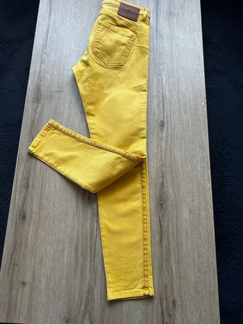 Jean One Step jaune moutarde taille 36 Modele sculpt up 7/8 eme