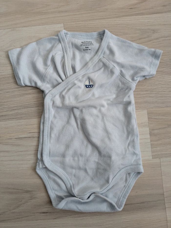 Lot de 5 bodys garçon 9 mois - photo numéro 6