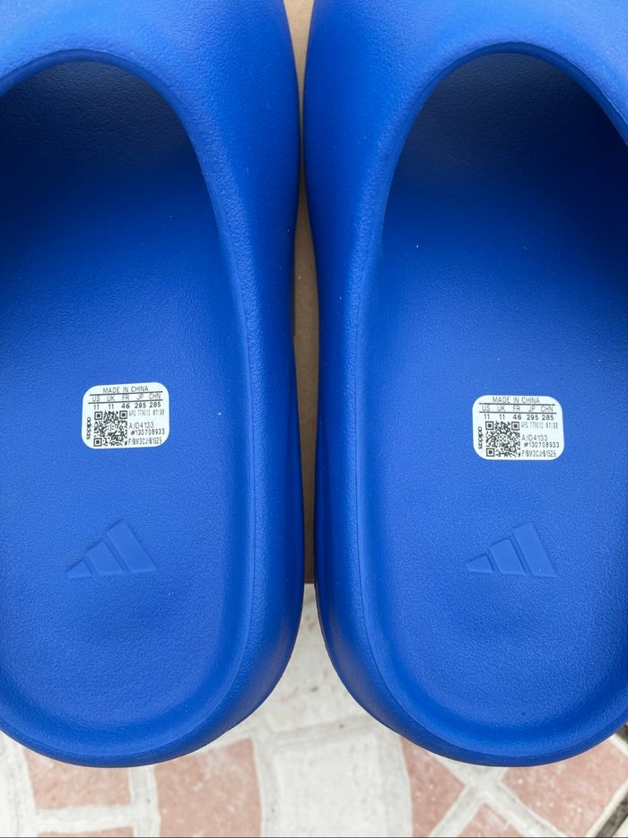 Yeezy Slide Azure - Taille 46 - Neuves - photo numéro 4