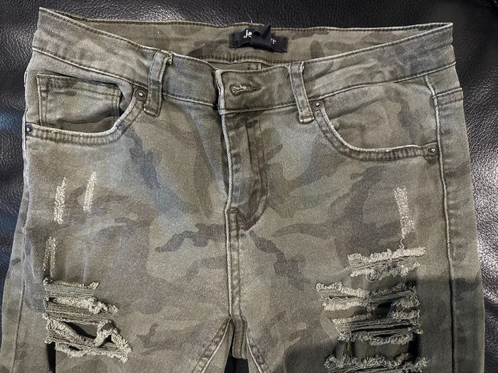 Jean troué style treillis militaire - photo numéro 4