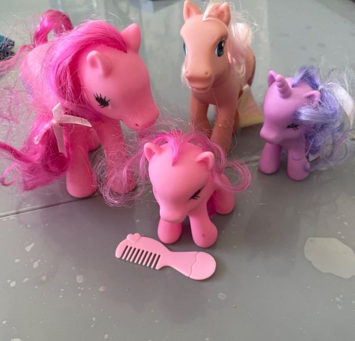 Lot de Petits Poneys et Licorne avec peigne