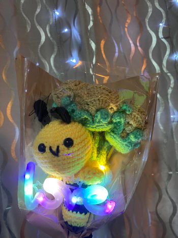 Fleurs en crochet avec peluche et led