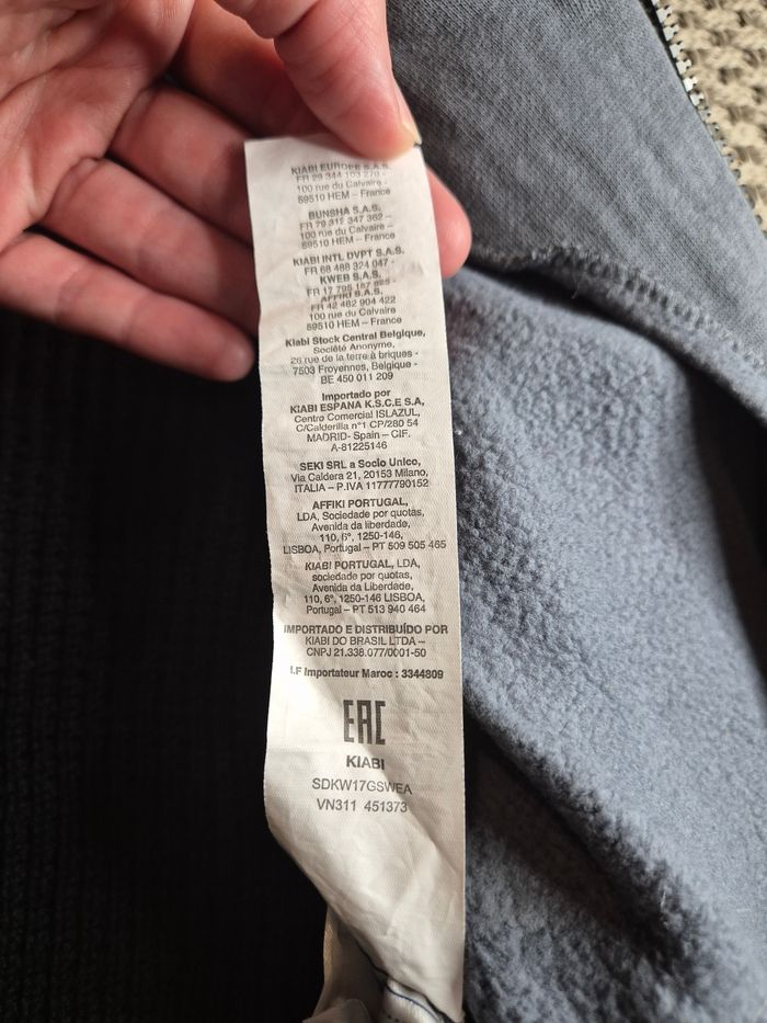 Gilet doublé avec capuche noir et gris - 3 ans - photo numéro 10