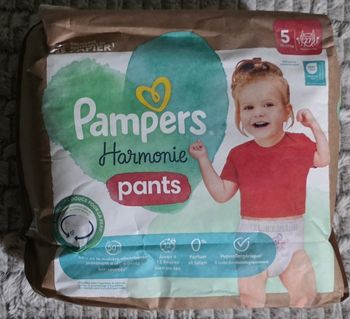 Couches Pampers Harmonie Pants taille 5