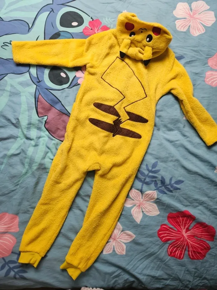 Combi polaire pikatchu