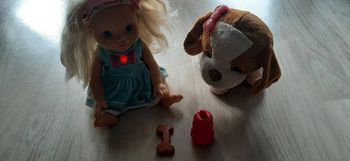 Amelia Little Love Poupée Interactive Qui interagit avec Votre Chiot