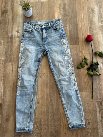 - Jean Amisu - Taille 34 - Bon état