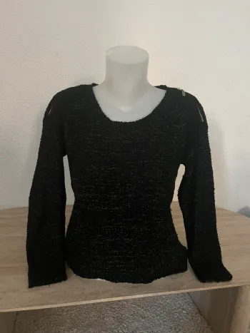Pull noir argenté taille 38/40💫