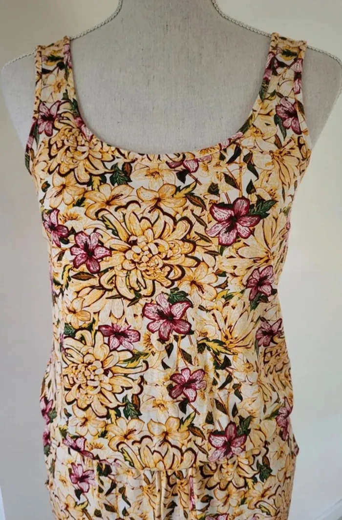 Combishort fleurie jaune et rose Taille 38 - photo numéro 2