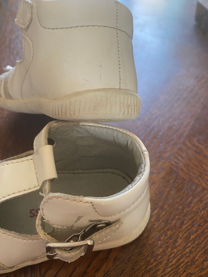 Chaussures blanches - photo numéro 3