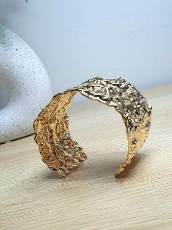 Bracelet Manchette Texturé Doré - Élégance Brute - Acier inoxydable