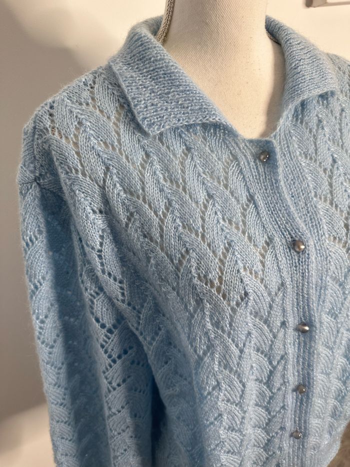 Cardigan en crochet tricot maille ajourée bleu ciel Vintage T42 XL - photo numéro 2