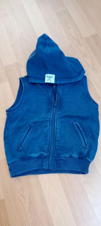 Sweat capuche 104 cm