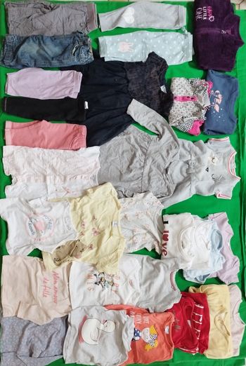 Lot de 30 vêtements fille 9 mois