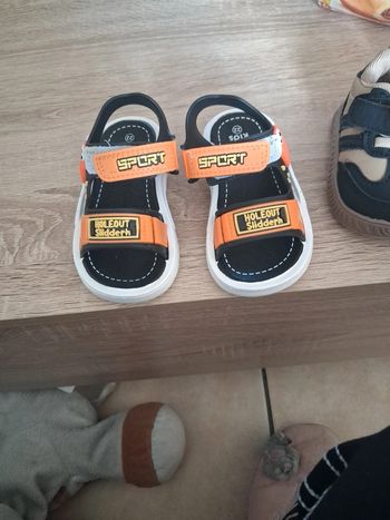 Vend 2 paire bébé
