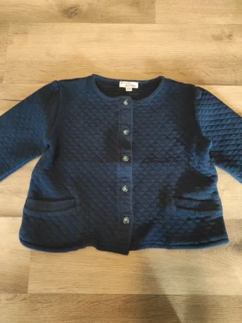 Gilet étiqueté 5 ans mais taille 4 ans DPAM