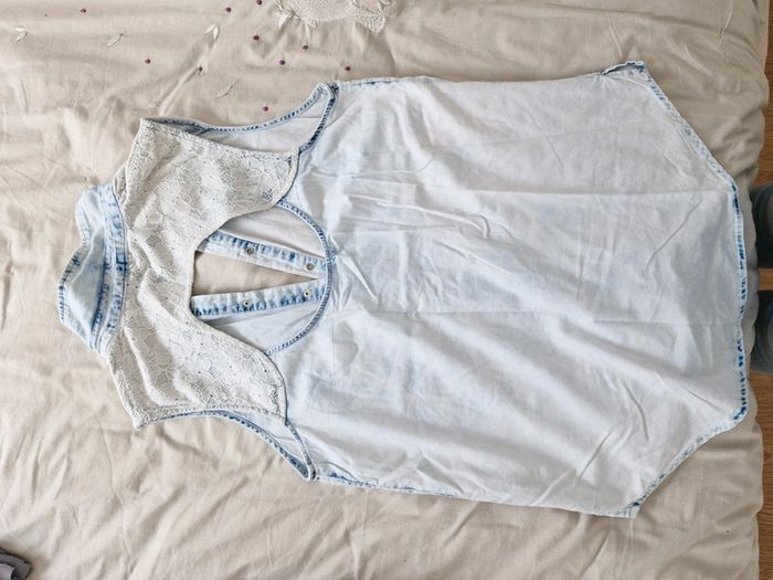 Chemisier dentelle et dos ouvert - photo numéro 2