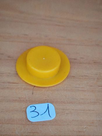 Vintage playmobil 1900 1 chapeau jaune