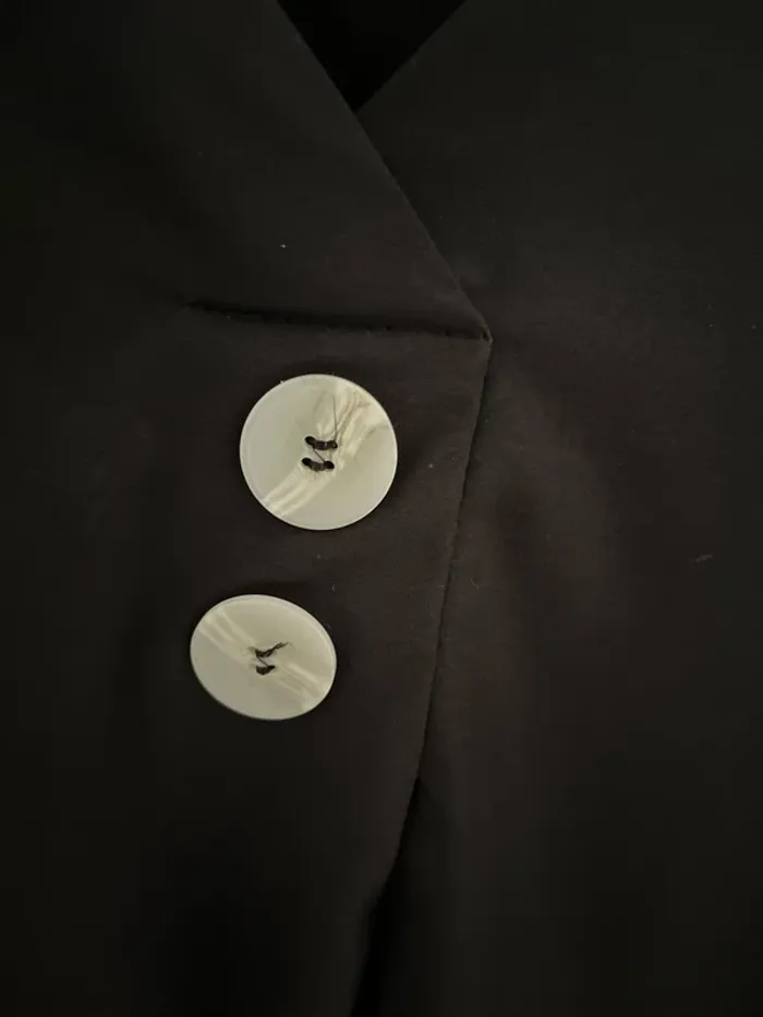 Très joli blouse, noir, taille un XL - photo numéro 3