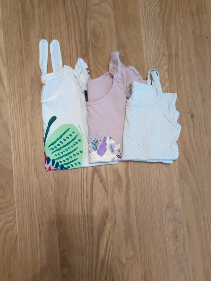 Lot T-shirts /débardeur