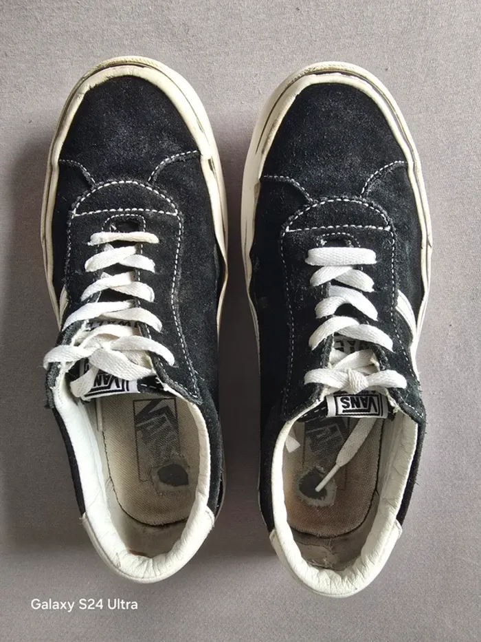 Vans Old Skool noires et blanches - Taille 37 - Bon état - photo numéro 2