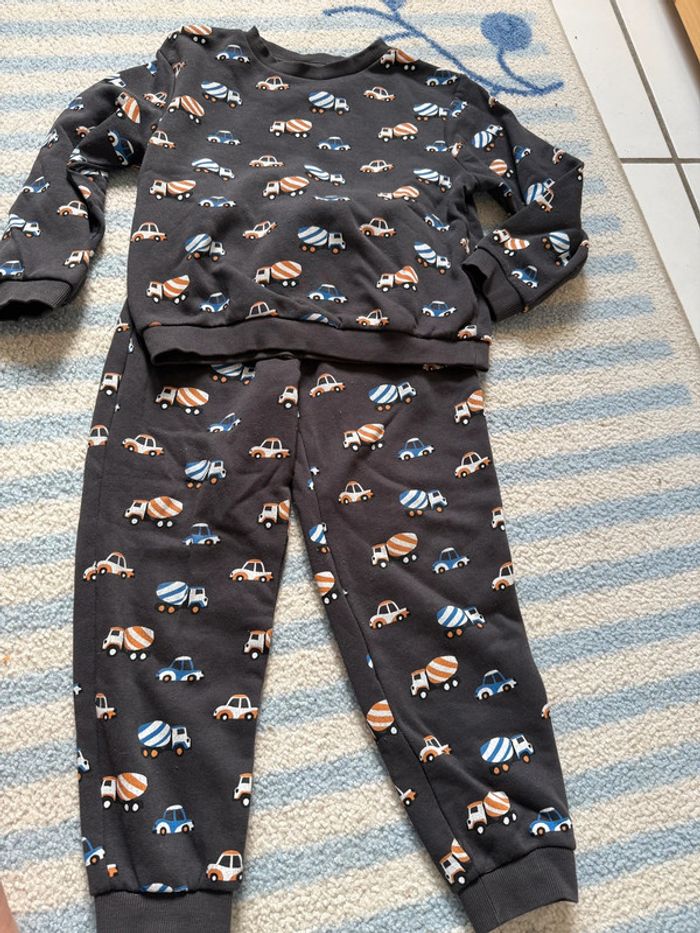 Ensemble jogging 6 ans Kiabi