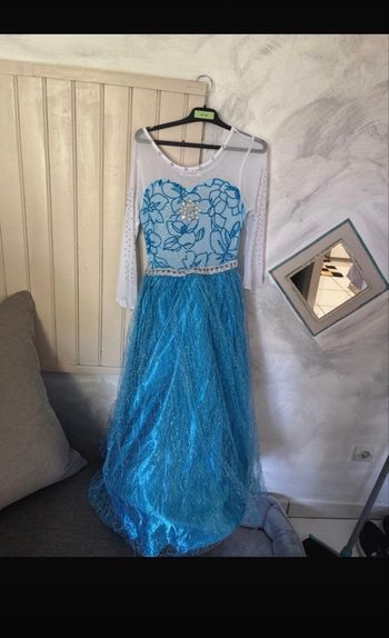 Robe bleu qui s’allume