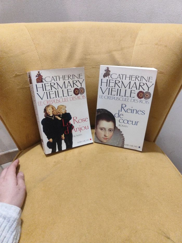 Livres le crépuscule des rois, la rose d'Anjou et reines de coeur de Catherine Hermary Vieille