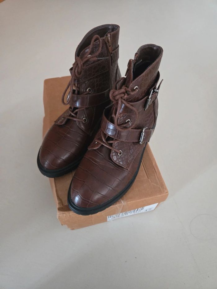 Bottines neuves T 37
