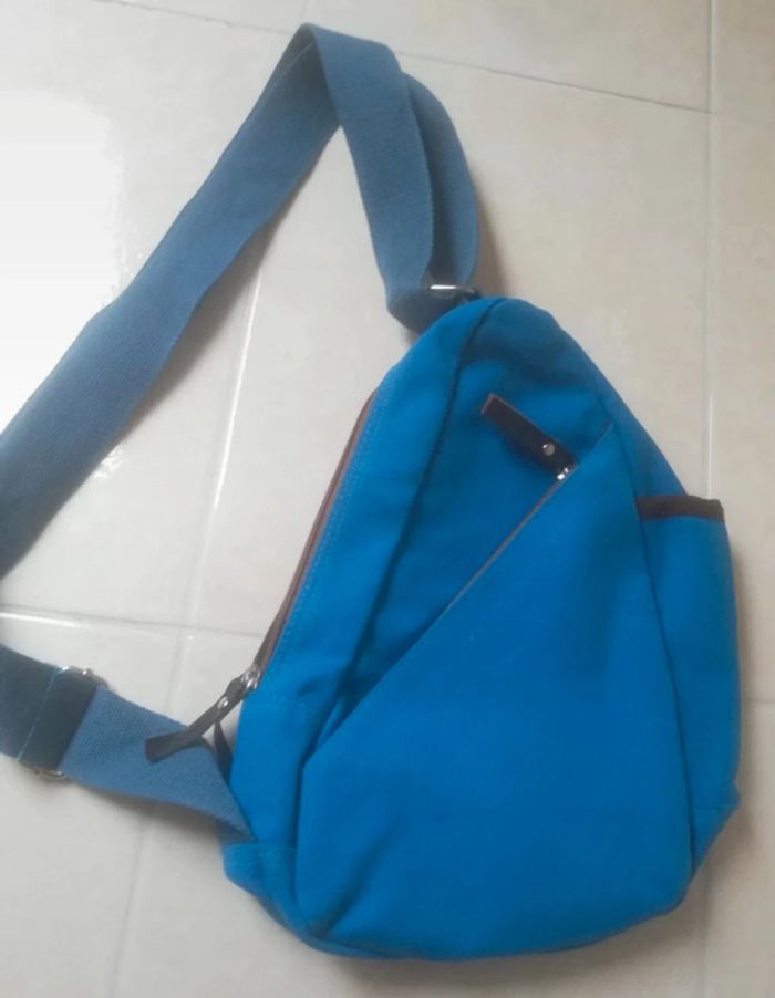 Sacoche bleue - photo numéro 2
