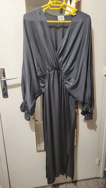 Robe longue grise légère