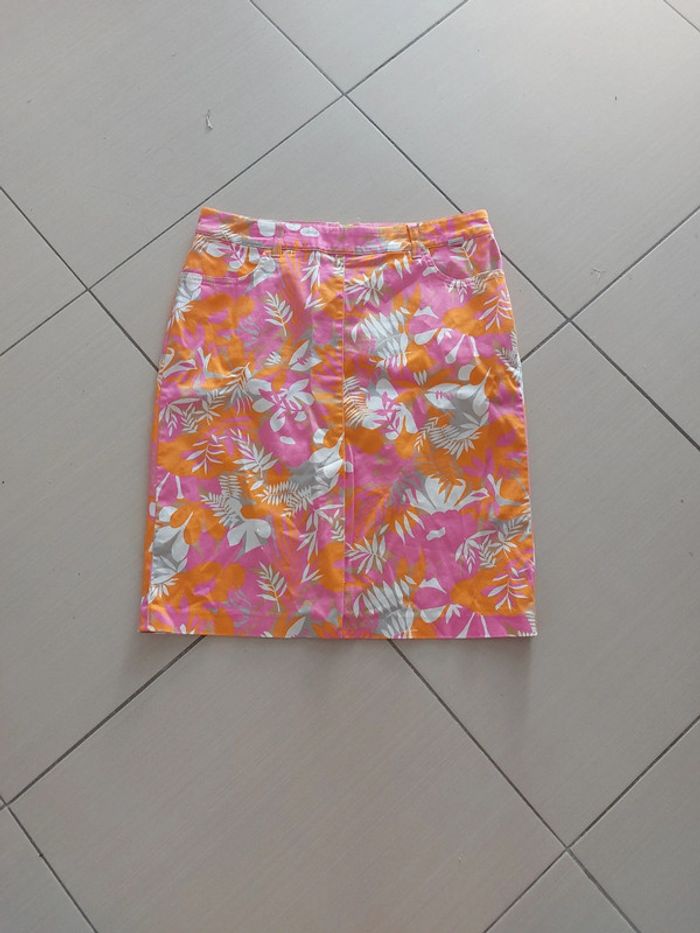 Dos nu et jupe imprimé rose orange escada sport - photo numéro 3